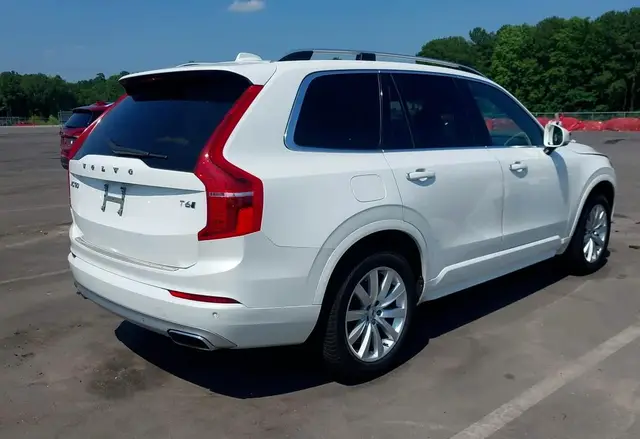 VOLVO XC90 T6 MOMENTUM 2017