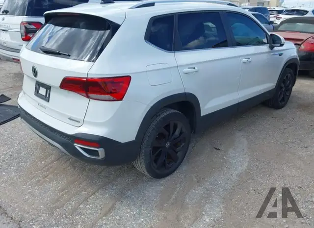 VOLKSWAGEN TAOS SE 2022