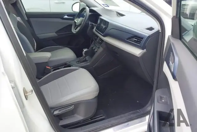 VOLKSWAGEN TAOS SE 2022