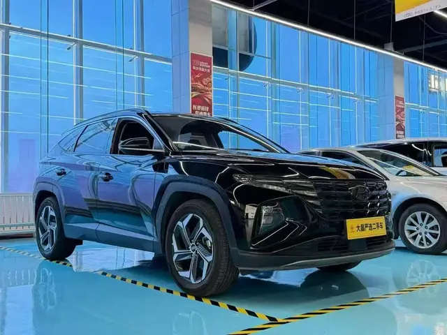 HYUNDAI TUCSON PREMIUM 2023
