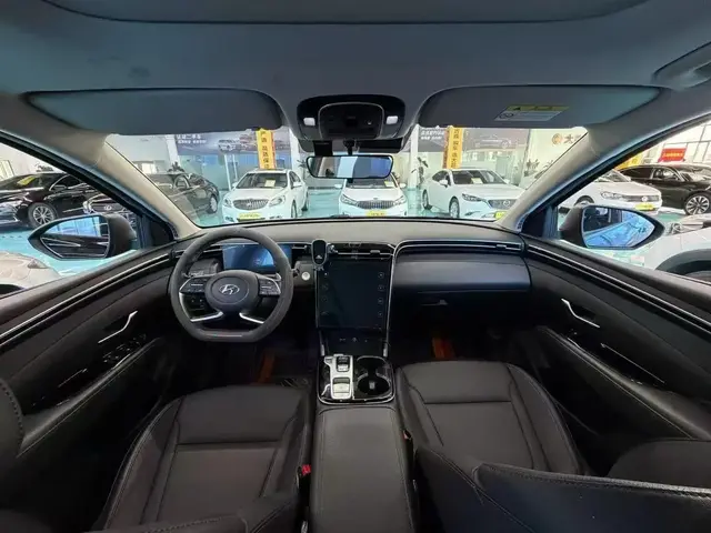 HYUNDAI TUCSON PREMIUM 2023