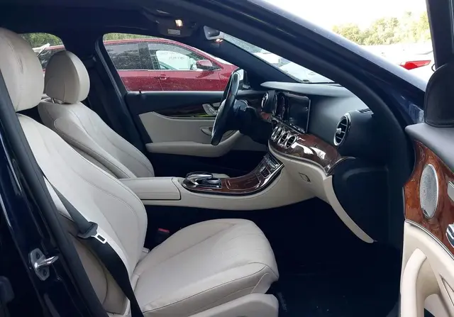 MERCEDES-BENZ E-CLASS E 300 2019
