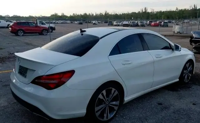 MERCEDES-BENZ CLA 250 2019