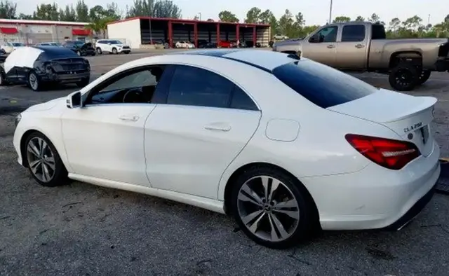 MERCEDES-BENZ CLA 250 2019