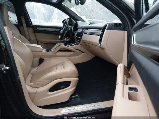 PORSCHE CAYENNE PLATINUM EDITION 09/2022 2022