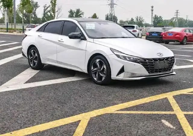 HYUNDAI ELANTRA ELITE 2021