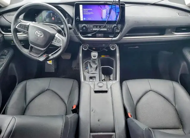 TOYOTA GRAND HIGHLANDER XLE 2025