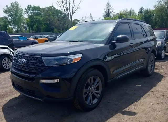 FORD EXPLORER XLT 2022