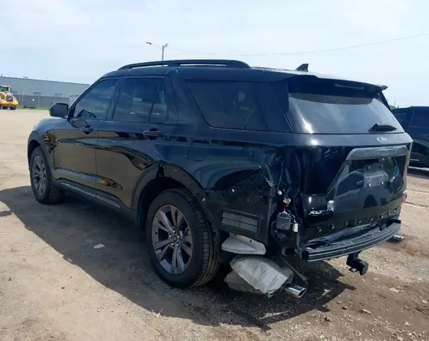 FORD EXPLORER XLT 2022