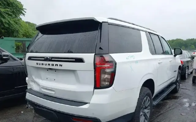 CHEVROLET SUBURBAN Z71 4WD 2023
