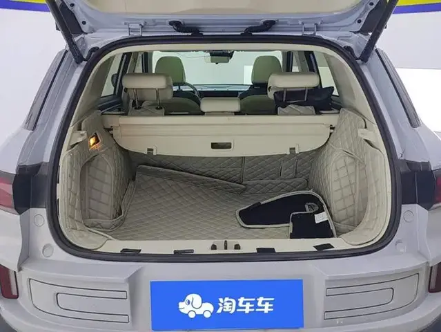 GEELY ICON 2023