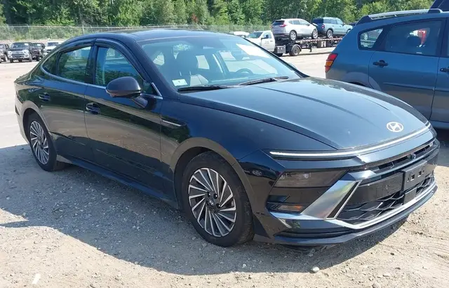 HYUNDAI SONATA 2.0 GDI HYBRID 192 Л.С 2024