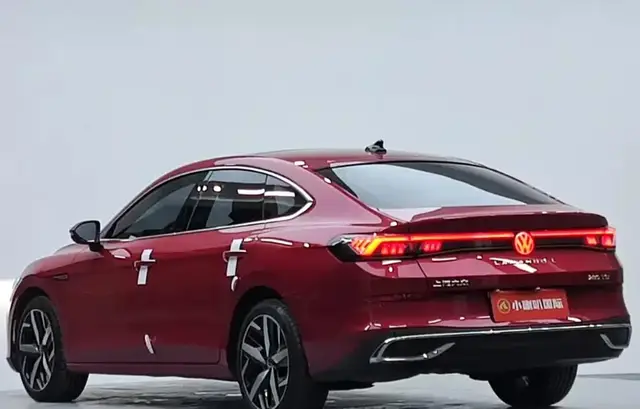 VOLKSWAGEN LAMANDO L 280TSI DSG 2022