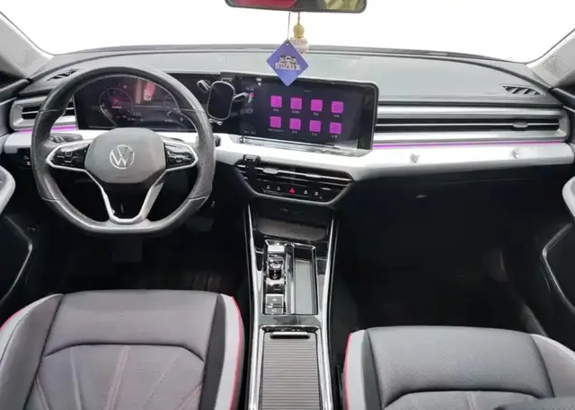VOLKSWAGEN LAMANDO L 280TSI DSG 2022