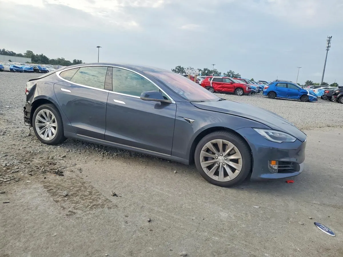 TESLA MODEL S 2017