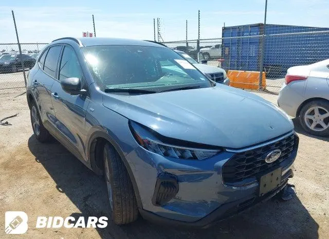 FORD ESCAPE ST-LINE 2025