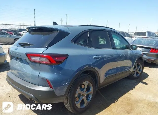 FORD ESCAPE ST-LINE 2025