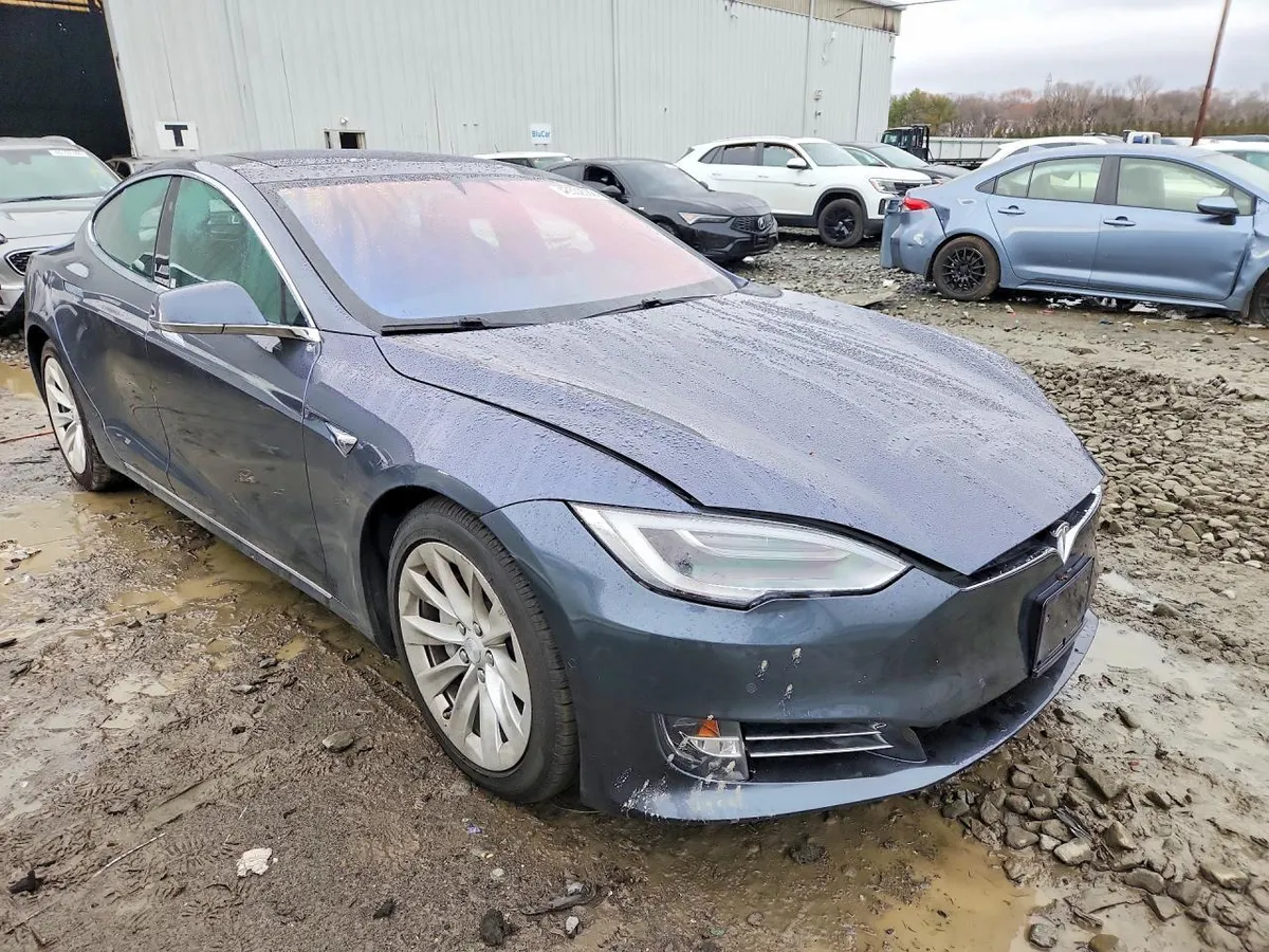 TESLA MODEL S 2018