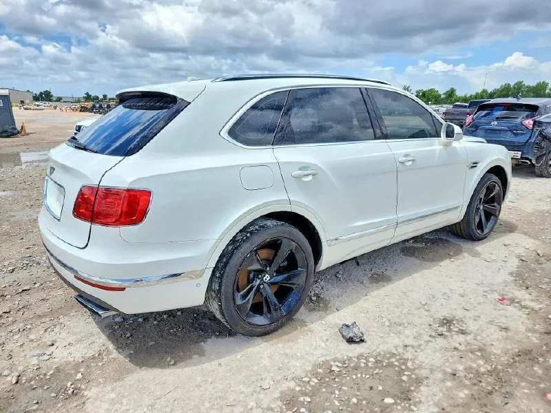 BENTLEY BENTAYGA 2018