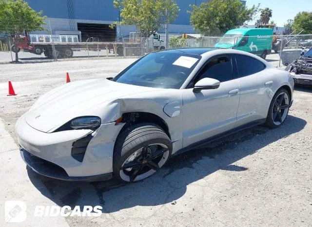 PORSCHE TAYCAN 2023
