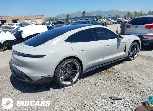 PORSCHE TAYCAN 2023