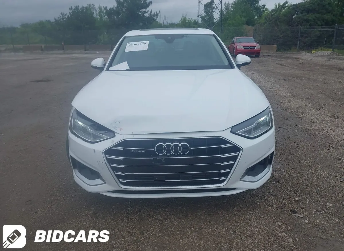 AUDI A4 2022