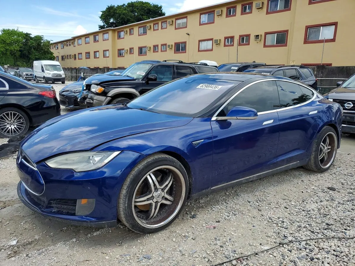 TESLA MODEL S 2016