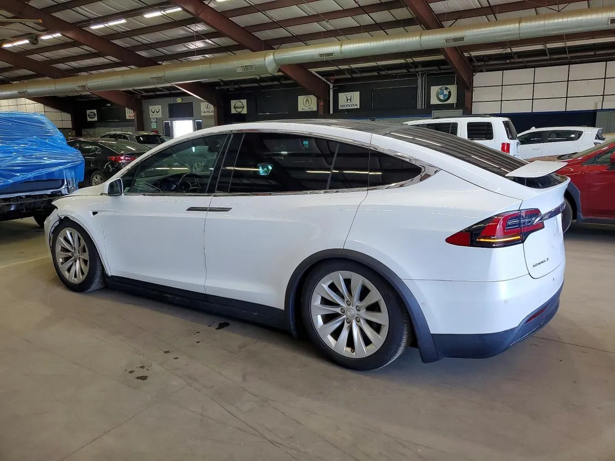 TESLA MODEL X 2016