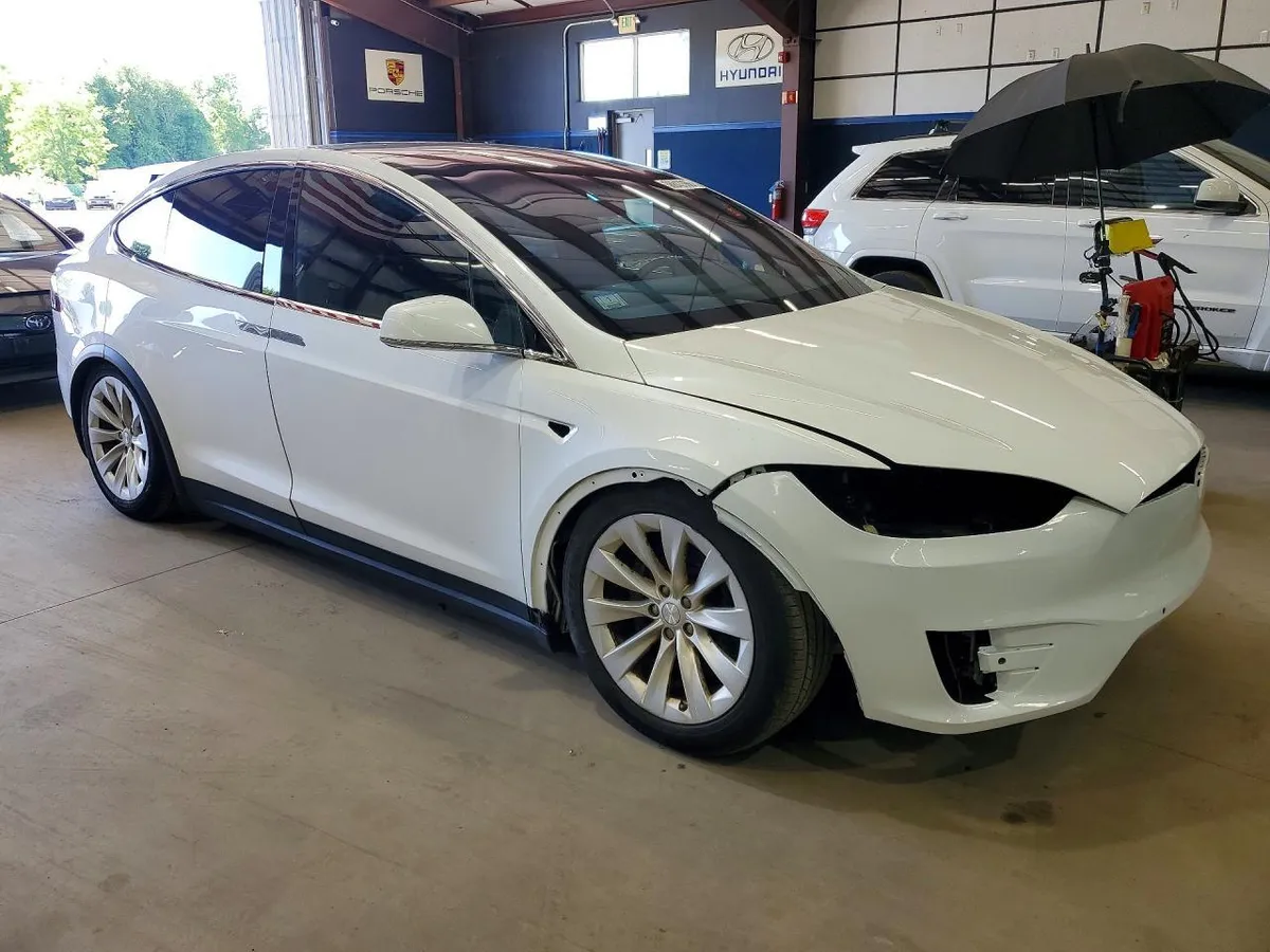 TESLA MODEL X 2016