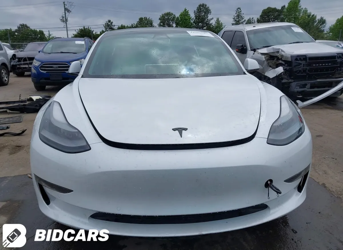 TESLA MODEL 3 2021