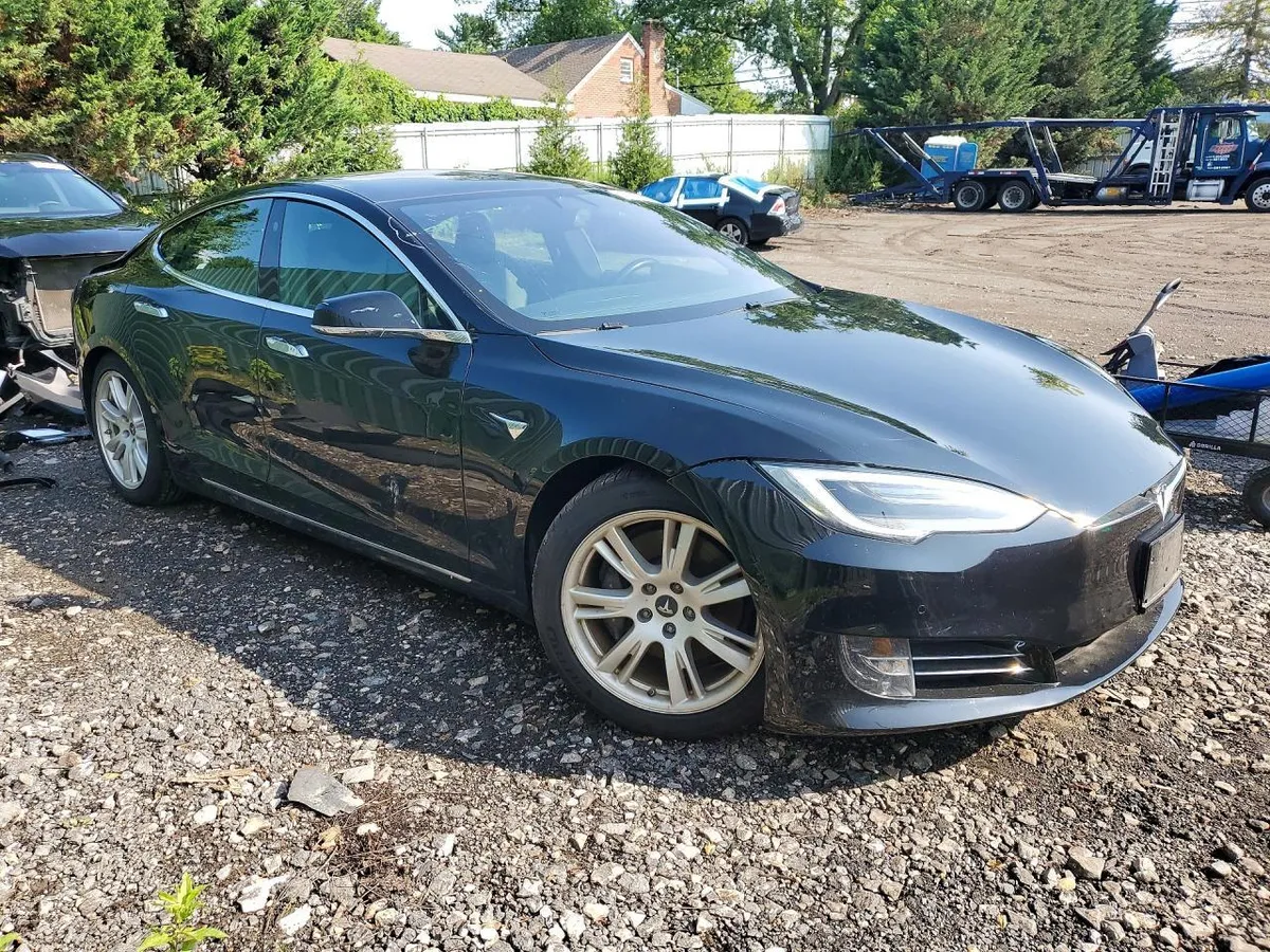 TESLA MODEL S 2021