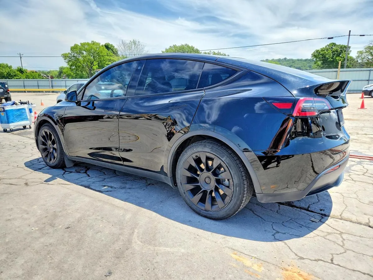 TESLA MODEL Y 2021