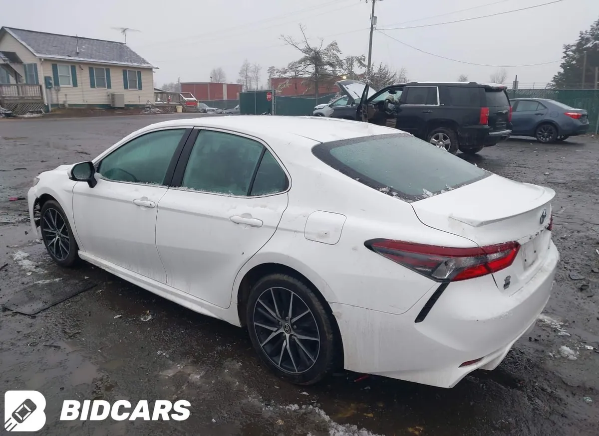 TOYOTA CAMRY SE 2021