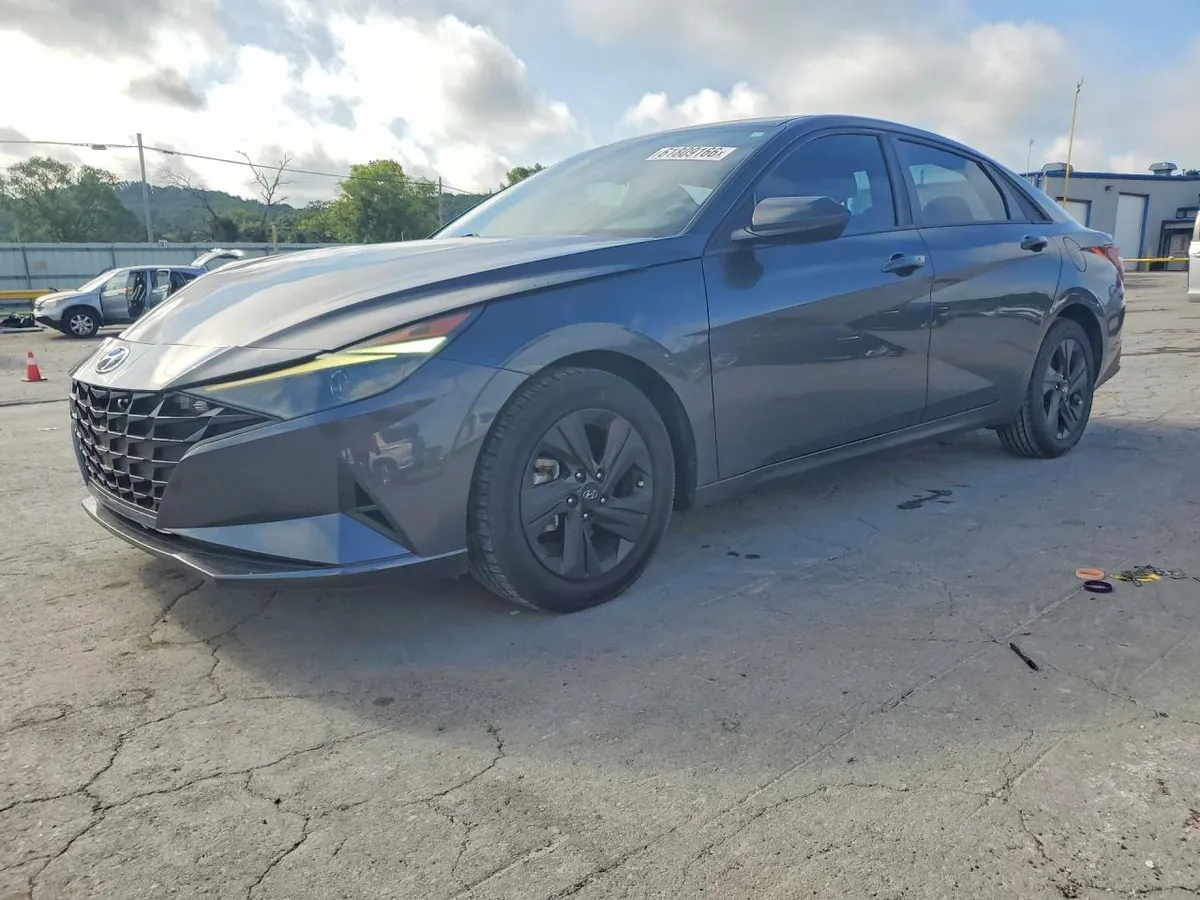 HYUNDAI ELANTRA 2022