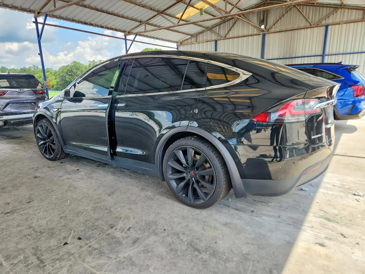 TESLA MODEL X 2016