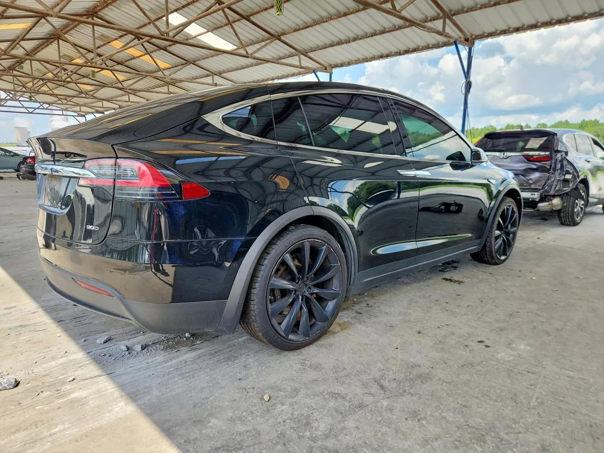 TESLA MODEL X 2016
