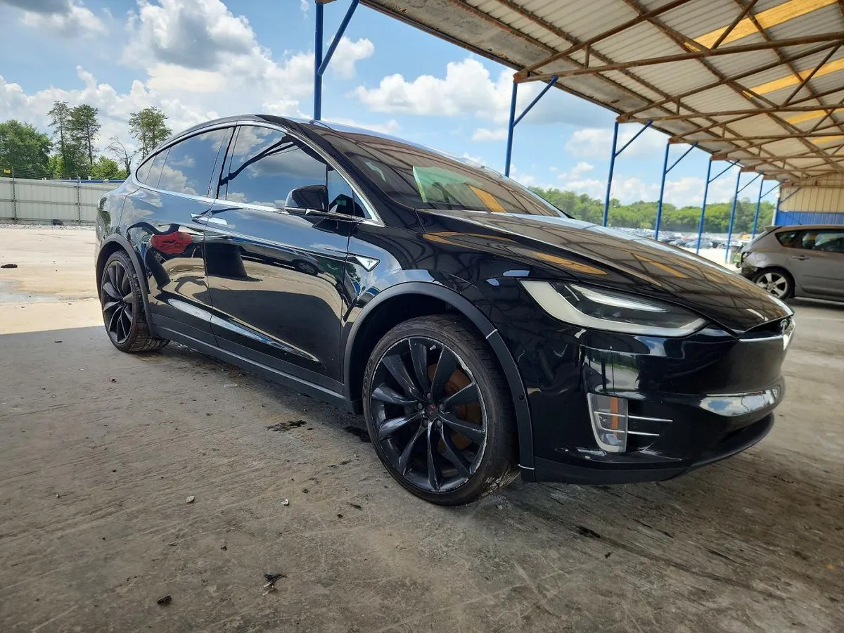 TESLA MODEL X 2016