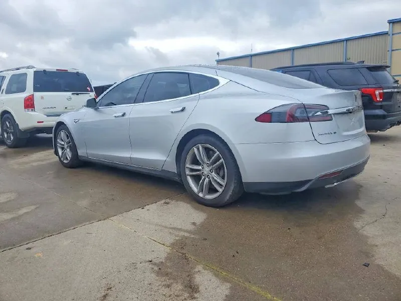 TESLA MODEL S 2013