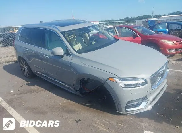 VOLVO XC90 T8 PLUS BRIGHT THEME 7-SEATER 2024