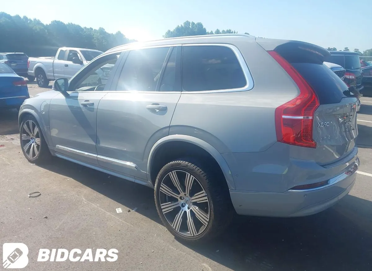 VOLVO XC90 T8 PLUS BRIGHT THEME 7-SEATER 2024