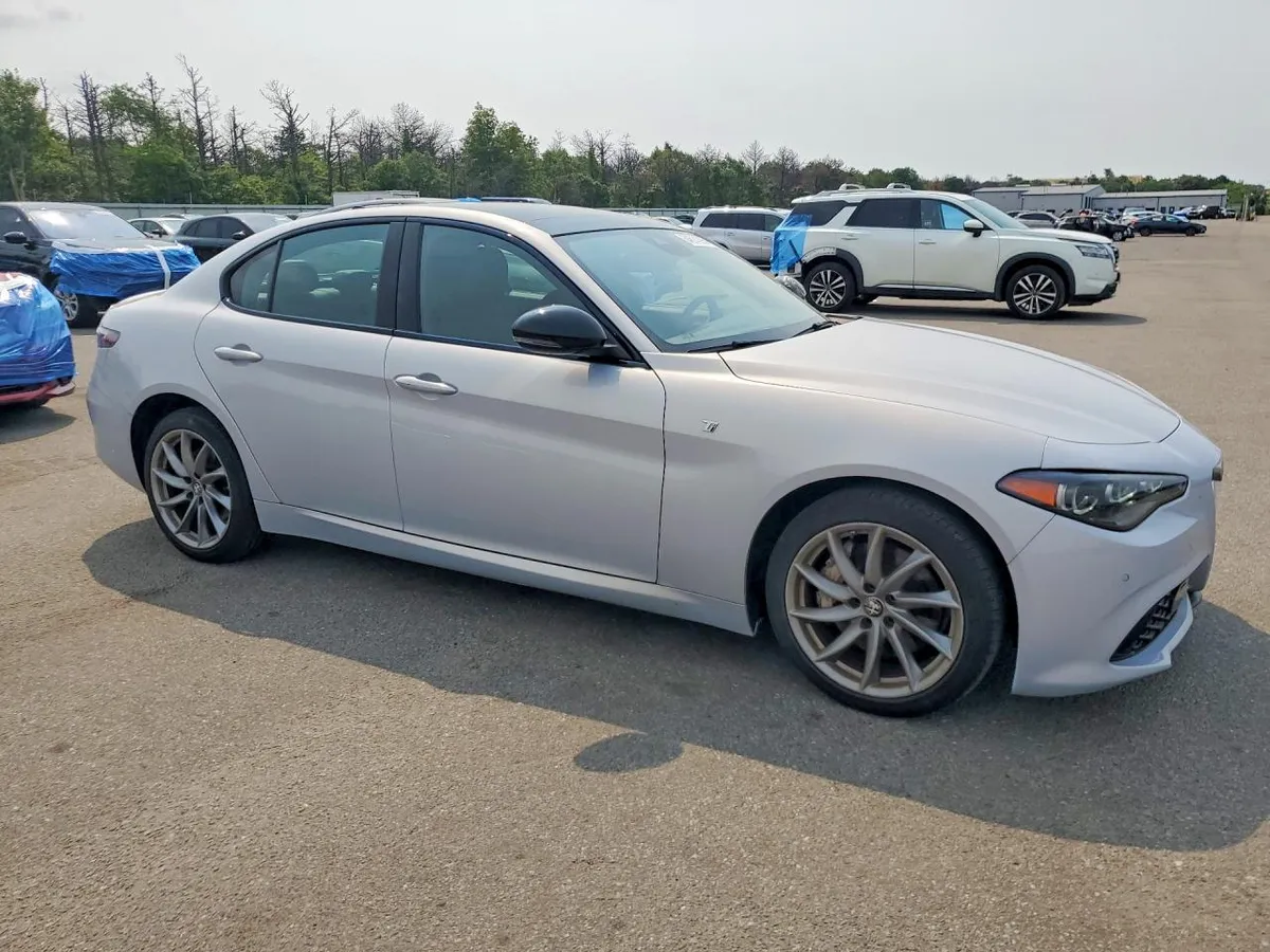 ALFA ROMEO GIULIA TI 2024
