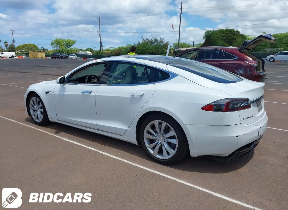 TESLA MODEL S 2016