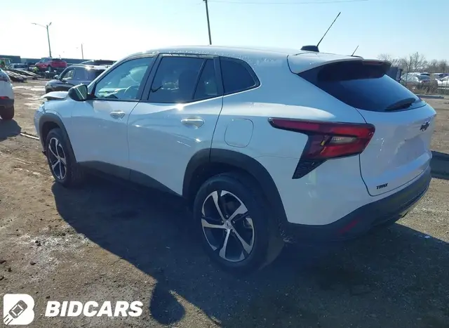 CHEVROLET TRAX FWD 1RS 2024
