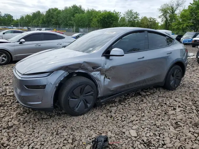 TESLA MODEL Y 2026