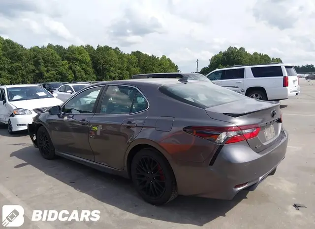 TOYOTA CAMRY SE 2022