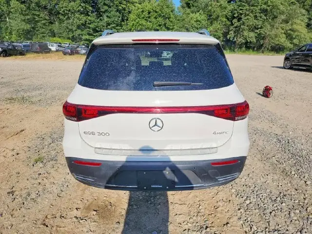 MERCEDES-BENZ EQB 300 4MATIC 2023