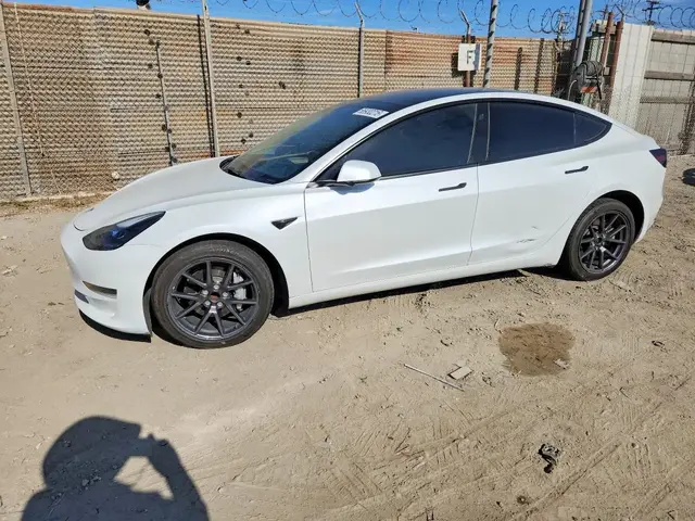 TESLA MODEL 3 2023