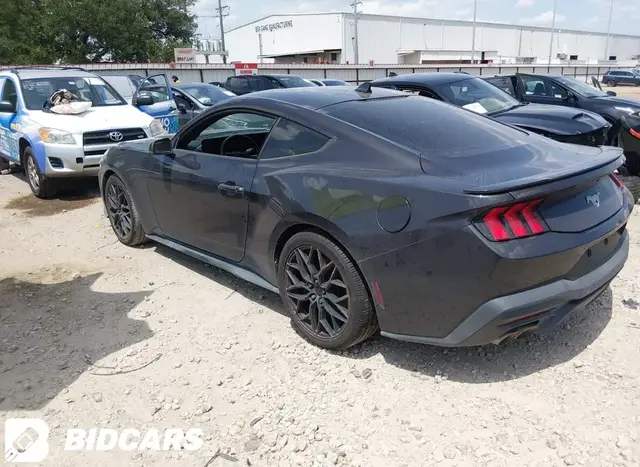 FORD MUSTANG 2024