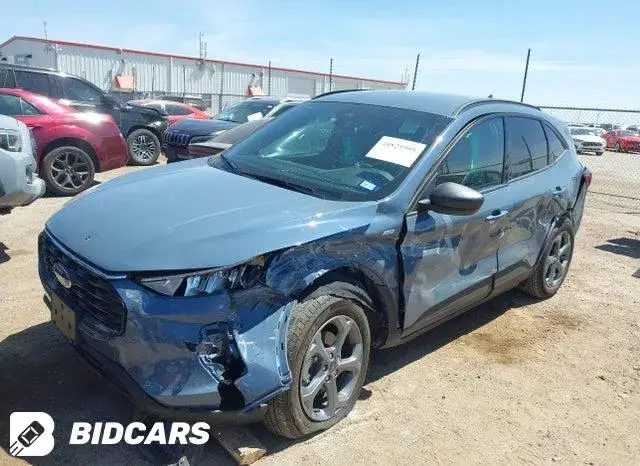 FORD ESCAPE ST-LINE 2025