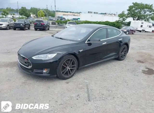 TESLA MODEL S 2015